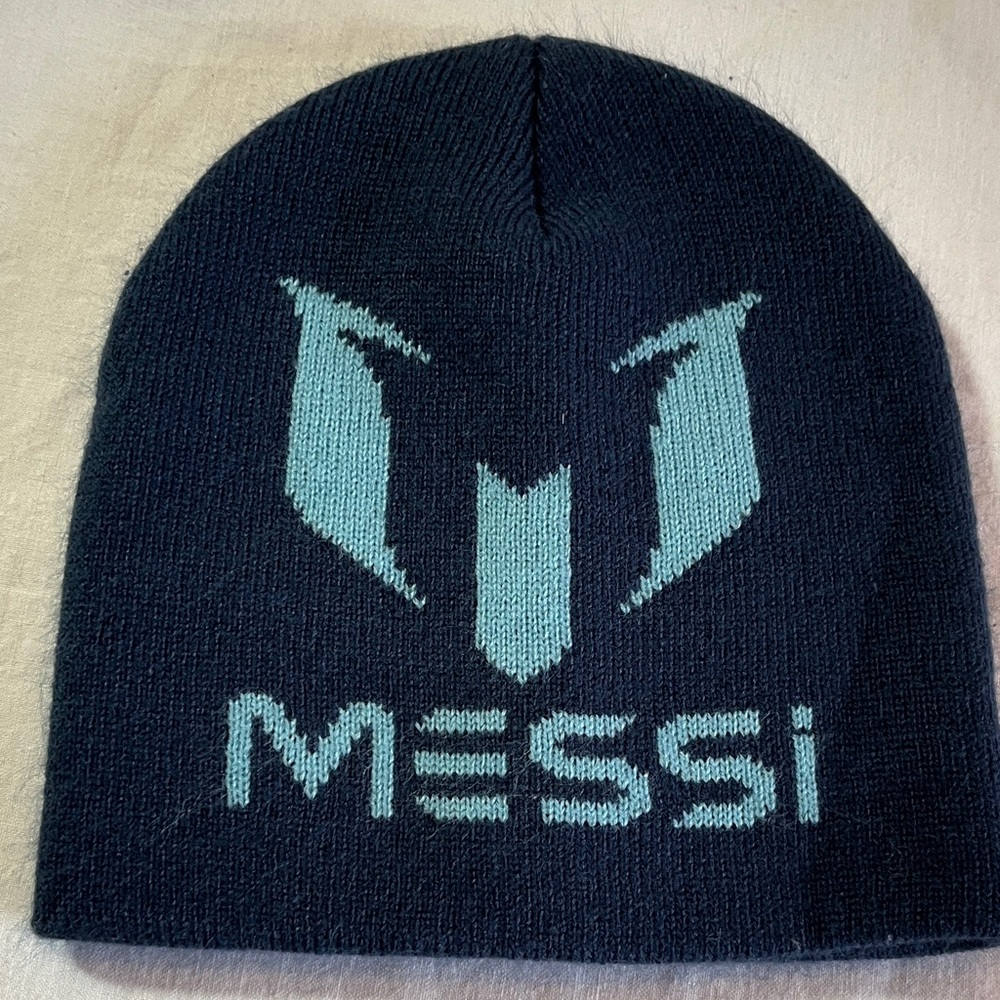 Blue Messi toque, size 4-7yrs